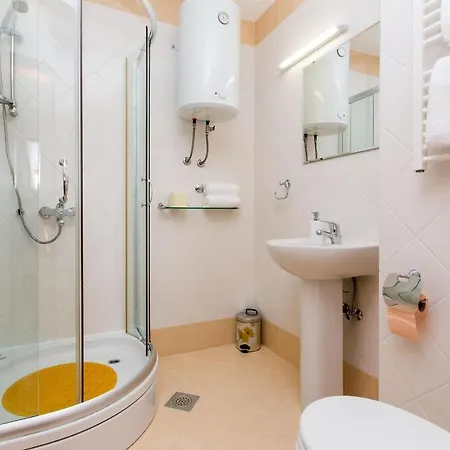 Matej - Two Bedroom With Balcony Lejlighed *